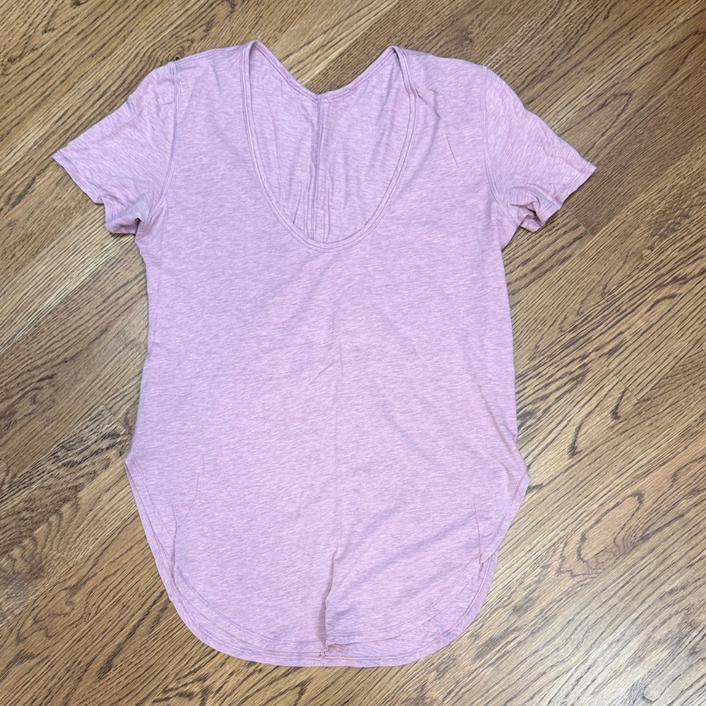 Lululemon Yogini 5 Year Short Sleeve Tee
Heathered Mauvelous / Purple Fog - Picture 3 of 5